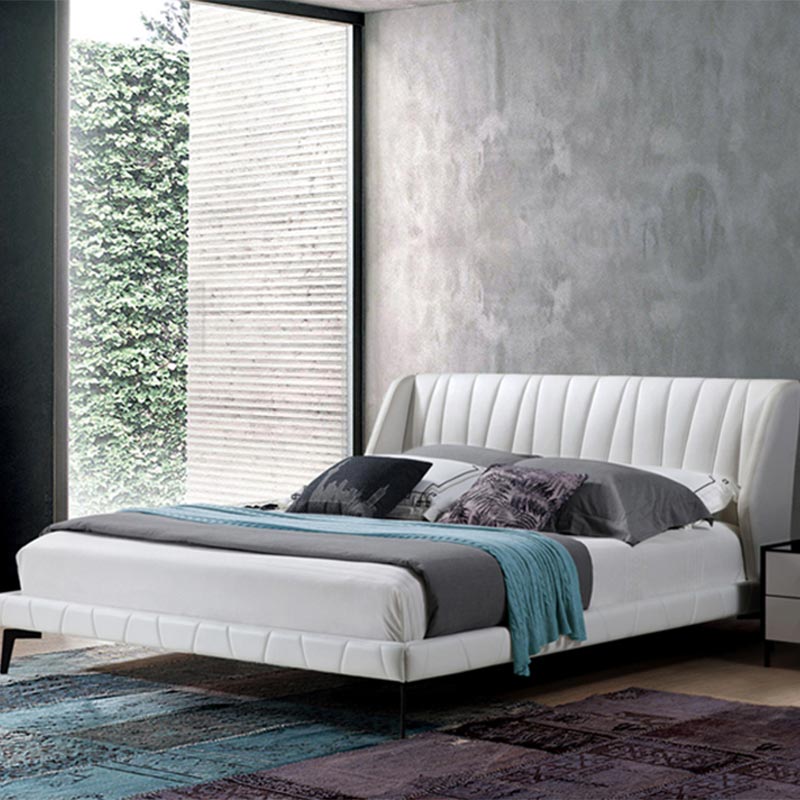 Miljøvenlig fyrretræ og blød læderseng